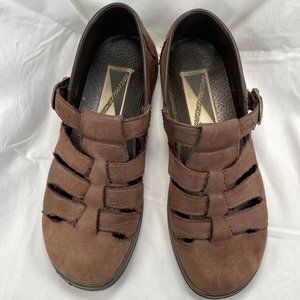 Brown Suede Fisherman Sandals with Buckle